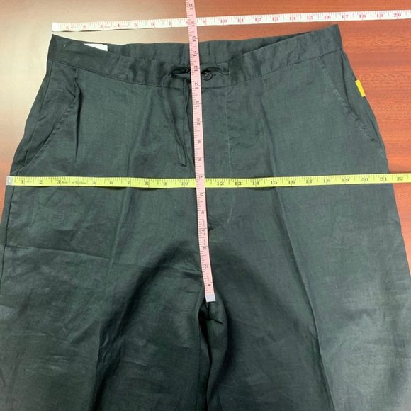 Mecca Gold  Black Capri - Picture 2 of 7